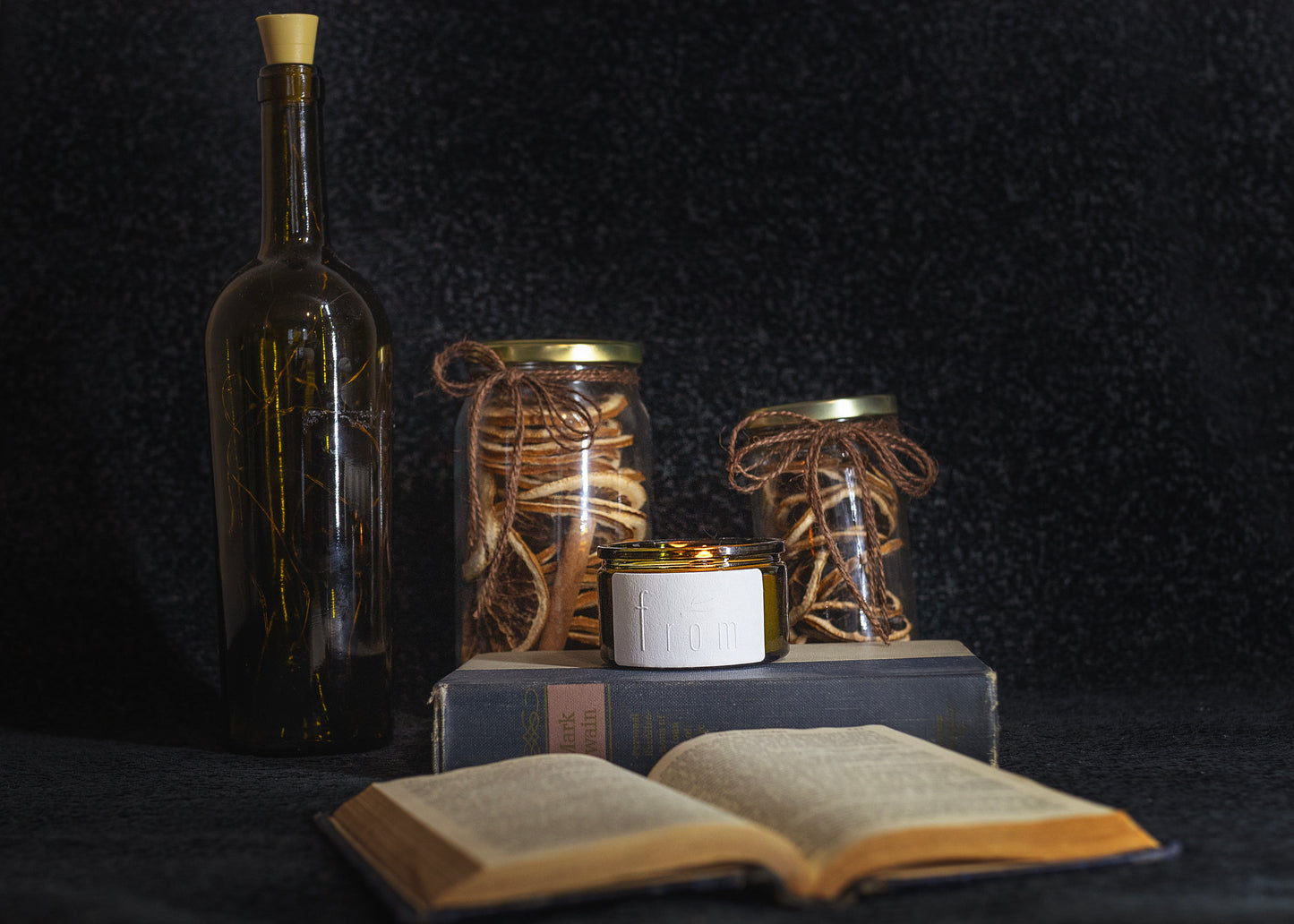 Vintage Green Glass Artisan candle - Sandalwood