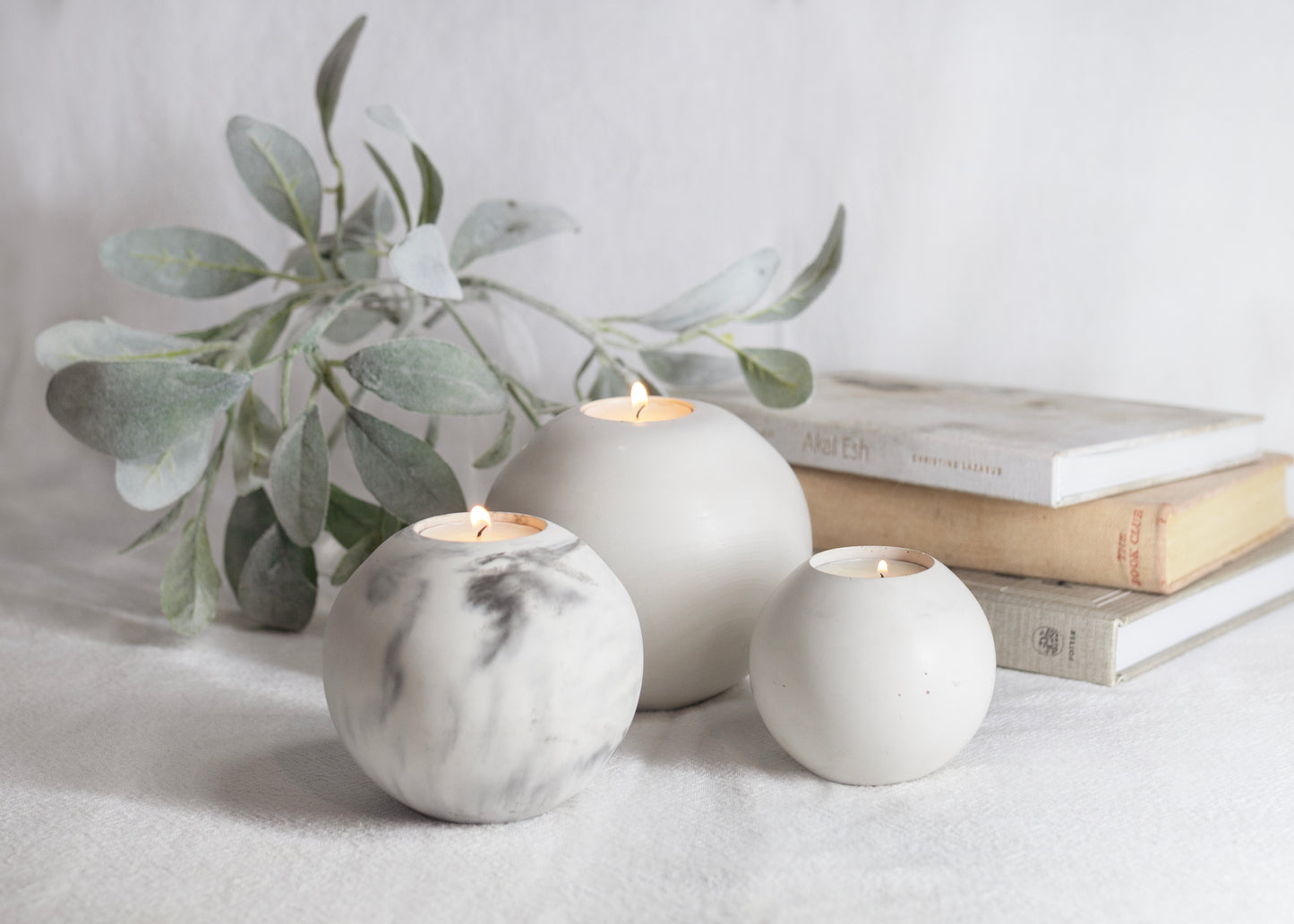Ash White Round Concrete Tealight Holder
