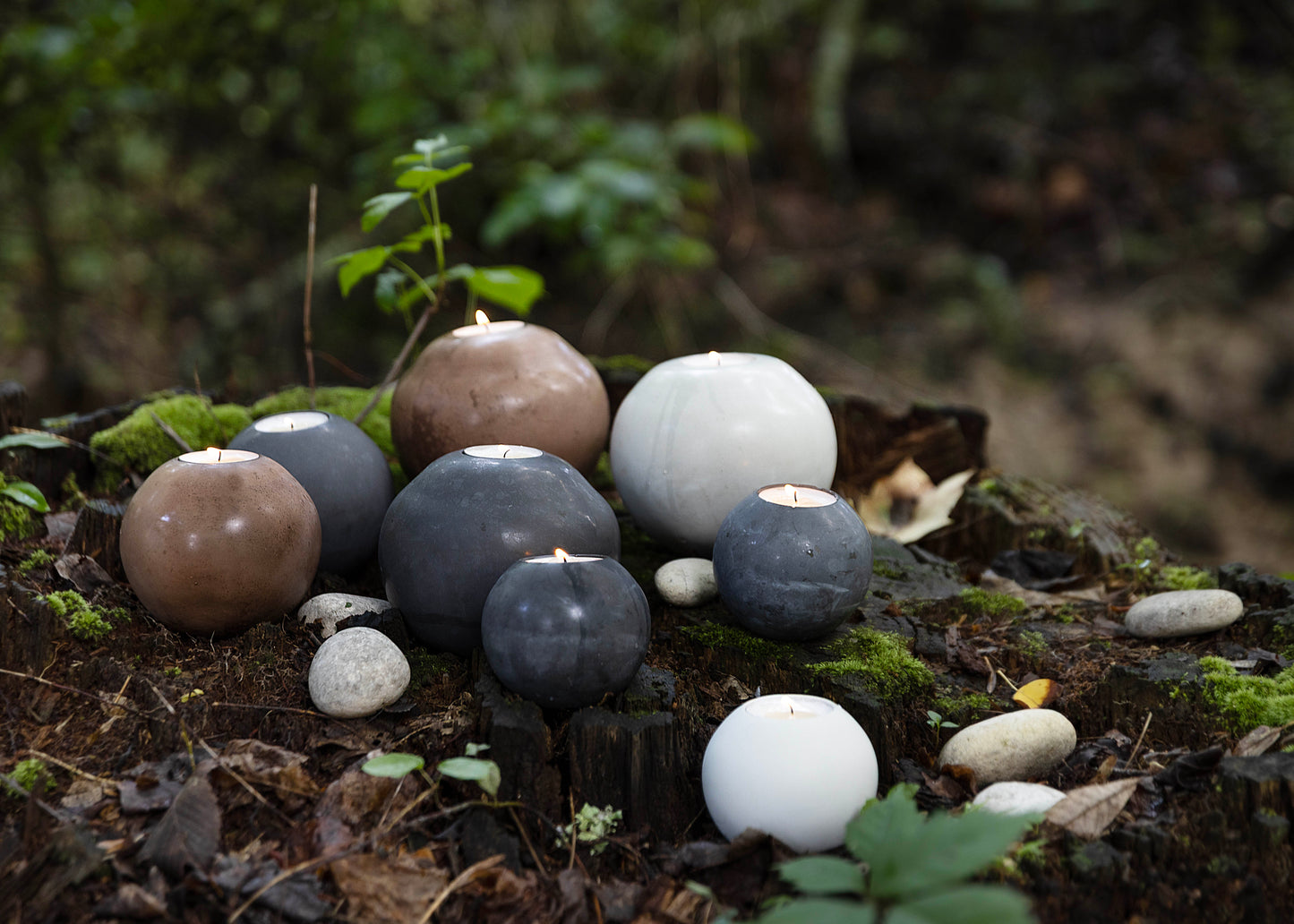 Ash White Round Concrete Tealight Holder